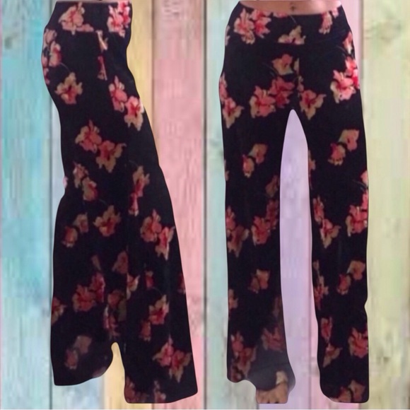 Indigo Rein Pants - Indigo Rein Black Velour Floral Palazzo Wide Leg Pants NWT